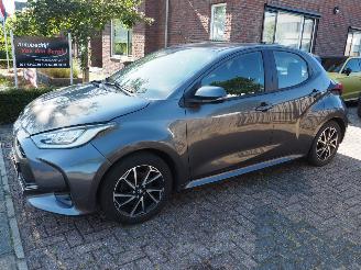 Damaged car Toyota Yaris 1.5 Hybrid Dynamic 2022/2