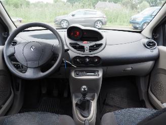 Renault Twingo 1.2 Authentique picture 16