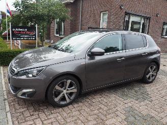 Unfallwagen Peugeot 308 2.0 BlueHdi GT-Line Automaat 2015/1