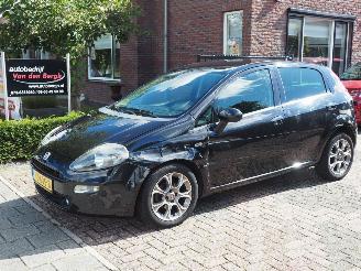 Damaged car Fiat Punto Evo 0.9 TwinAir Lounge 2017/5