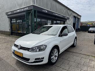 Damaged car Volkswagen Golf 1.2 TSI AIRCO 5-DEURS 2014/11