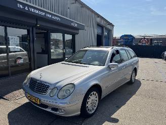 Damaged car Mercedes E-klasse E240 AUTOMAAT 2003/10