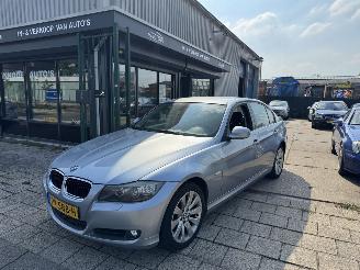 Vaurioauto  passenger cars BMW 3-serie 318i SEDAN 105KW AIRCO 2009/1