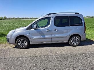 Coche accidentado Peugeot Partner TEPEE 2017/9