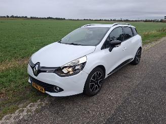 Voiture accidenté Renault Clio ESTATE TCe 2014/5