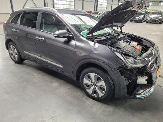 Kia Niro Plug-In-Hybrid 1.6 GDi 77-KW Automaat picture 3