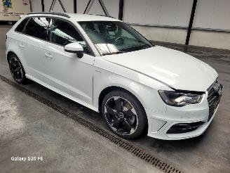 damaged passenger cars Audi A3 Sportback 1.4 e-Tron 110-KW Automaat S-Line 2014/12
