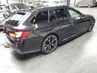 BMW 5-serie 520d Touring 140-KW Automaat X-Drive M-SPORT picture 4