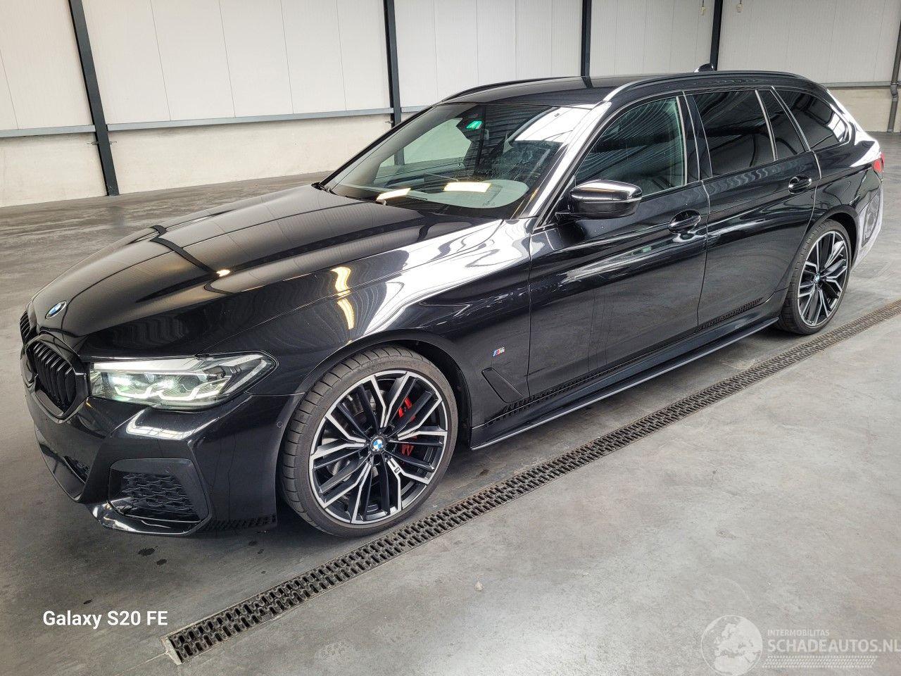 BMW 5-serie 520d Touring 140-KW Automaat X-Drive M-SPORT