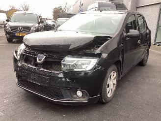 damaged passenger cars Dacia Sandero 1.0 SCe Laureate 2018/10