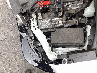 Toyota Corolla 1.8 Hybrid Active picture 12