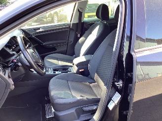 Volkswagen Golf 1.5 TSI Highline picture 10