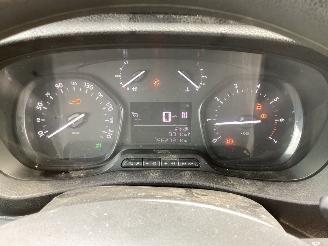 Opel Vivaro 20 CDTI picture 14