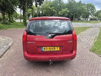 Peugeot 5008 1.6 HDIF ST 5P picture 4
