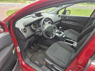 Peugeot 5008 1.6 HDIF ST 5P picture 6