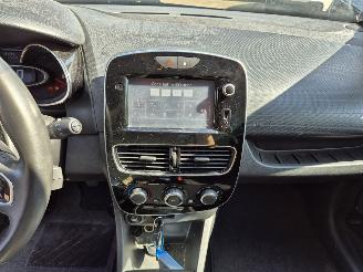 Renault Clio 0.9 TCe Limited picture 13