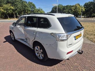 Mitsubishi Outlander 2.0 PHEV INSTYLE+ picture 3