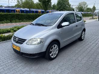 Vaurioauto  passenger cars Volkswagen Fox 1.2 Trendline Airco    KM 111479 2009/9