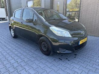 Coche accidentado Toyota Yaris 1.3 VVT-i Now 5 Deurs Airco  93218 KM 2014/9