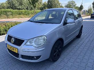 skadebil auto Volkswagen Polo 1.4-16V Optive 5 Deurs Airco 2008/10