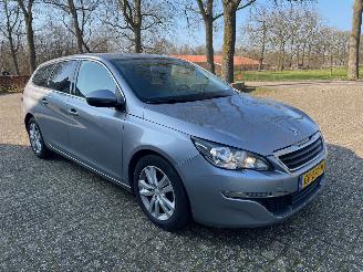 Auto incidentate Peugeot 308 1.6 BluedHdi Pack 2015/5