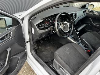 Volkswagen Polo 1.0i CRUISE / NAVI / PDC / DIEFSTALSCHADE picture 7