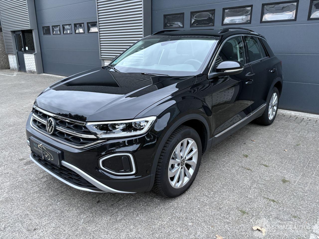 Volkswagen T-Roc 1.5 TSI AUTOMAAT / NAVI / CRUISE / CAMERA