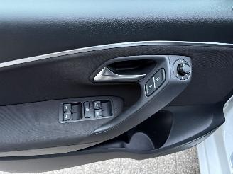 Volkswagen Polo 1.0i SOUND / CLIMA / NAVI / PDC picture 15