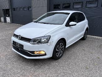 uszkodzony samochody osobowe Volkswagen Polo 1.0i SOUND / CLIMA / NAVI / PDC 2017/7