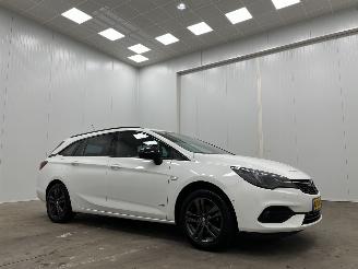 krockskadad bil auto Opel Astra Sports Tourer 1.2 Navi Clima 2022/1