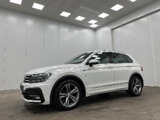 Volkswagen Tiguan 2.0 TDI DSG R-Line Panoramadak Navi Clima picture 4