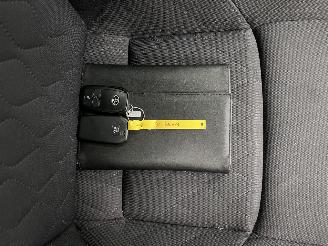 Toyota Corolla Cross 2.0 Hybrid Panoramadak Navi Clima picture 14