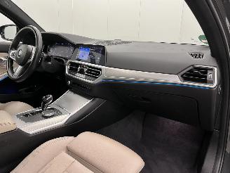 BMW 3-serie Touring 330e eDrive Edition Panoramadak picture 13
