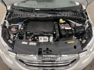 Peugeot 2008 1.2 PureTech Allure Panoramadak Navi Clima picture 15