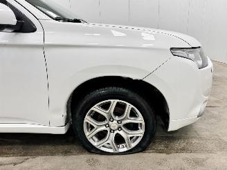 Mitsubishi Outlander 2.0 PHEV 4WD Instyle Navi Clima picture 23