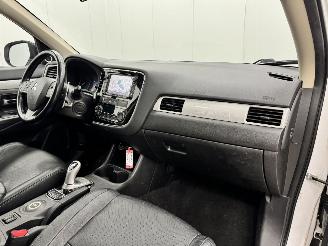 Mitsubishi Outlander 2.0 PHEV 4WD Instyle Navi Clima picture 13
