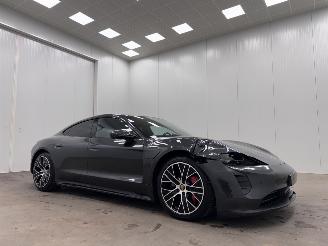 damaged passenger cars Porsche Taycan GTS Panoramadak Performance Plus 2022/11