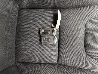Volvo S-60 1.6 T3 Kinetic Navi Clima picture 13