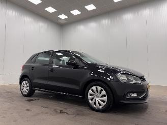 damaged passenger cars Volkswagen Polo 1.4 TDI Comfortline 5-drs Navi Airco 2016/1