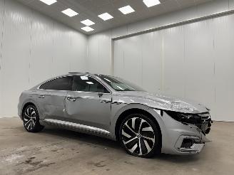 Unfallwagen Volkswagen Arteon 2.0 TSI 4Motion Business R Panoramadak Navi Clima 2017/7