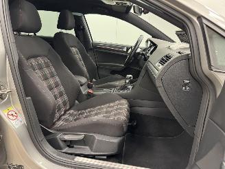 Volkswagen Golf 2.0 TSI GTI Performance Panoramadak Navi Clima picture 10