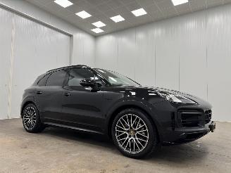 krockskadad bil auto Porsche Cayenne 3.0 E-Hybrid Panoramadak Platinum Edition 2022/1