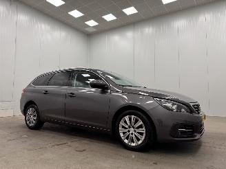 škoda osobní automobily Peugeot 308 SW 1.2 PureTech Premium Panoramadak Navi Clima 2019/11