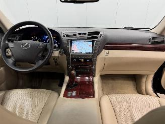 Lexus LS 460 Luxury picture 12