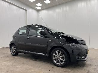 Voiture accidenté Toyota Aygo 1.0 VVT-i Aspiration 5-drs Airco 2013/6