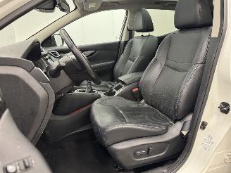 Nissan Qashqai 1.2 Tekna Panoramadak Navi Clima picture 9