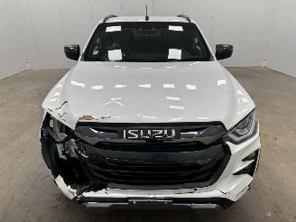 Isuzu D-Max 1.9 Autom. V-Cross DC 4wd Clima picture 5