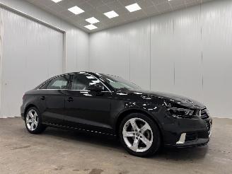 krockskadad bil auto Audi A3 Limousine 1.0 TFSI Sport  Edition Navi Clima 2018/4