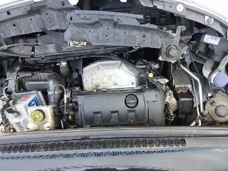 Peugeot 3008 3008 I (0U/HU) MPV 1.6 VTI 16V (EP6C(5FS)) [88kW] picture 8