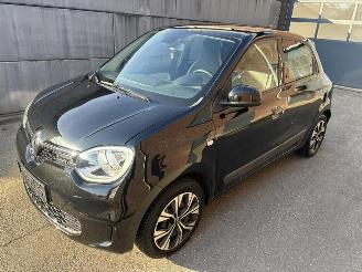 Schadeauto Renault Twingo Limited 1.0 (48kW) 2021/12